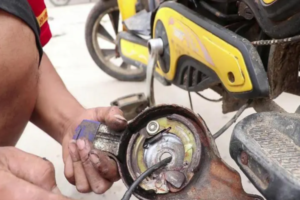 黔东南州电动车刹车故障